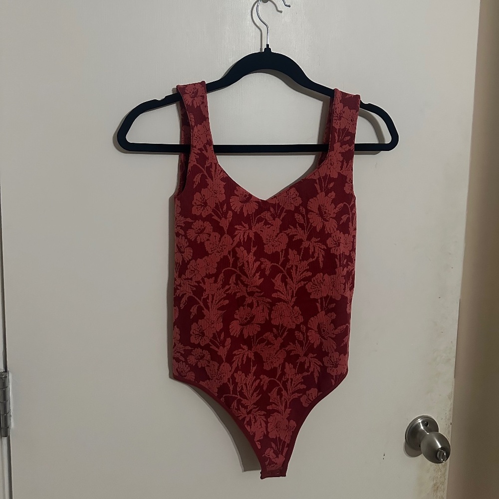 Free People Clean Lines Red Floral Print Sleeveless XS/S Bodysuit
